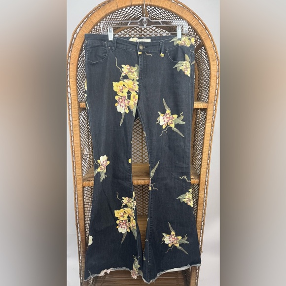 Free People Bali Miami Floral Flare Jeans Size 31 Black Boho Bell Bottom - Picture 6 of 9